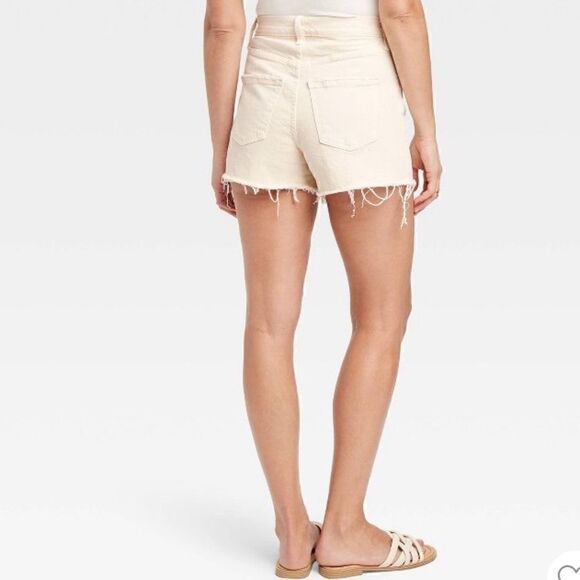 Universal Thread High-Rise Vintage Bermuda Jean Shorts, Off White, Size 2, NWT - Picture 2 of 13